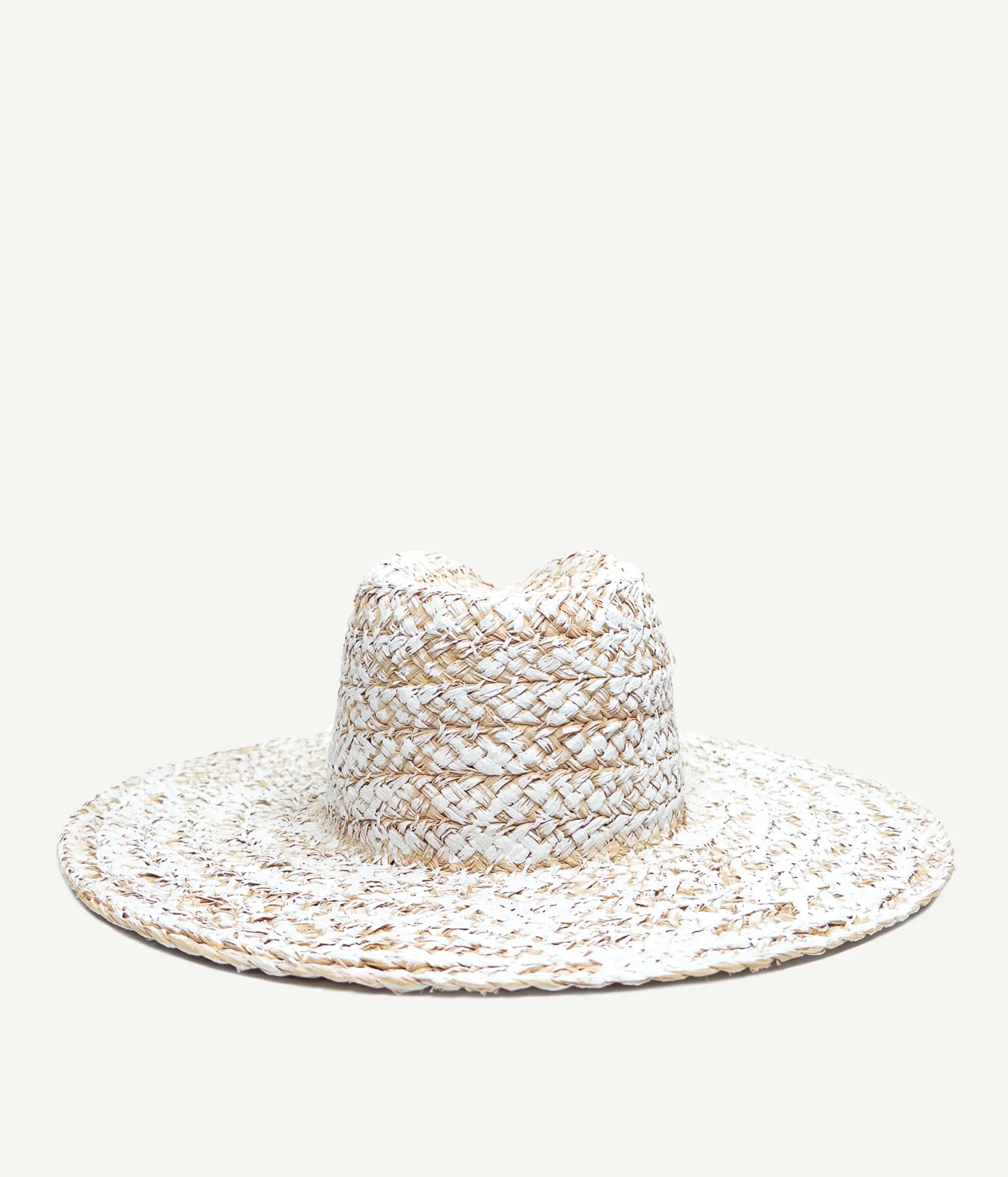 STRAW FEDORA HAT IN WHITE